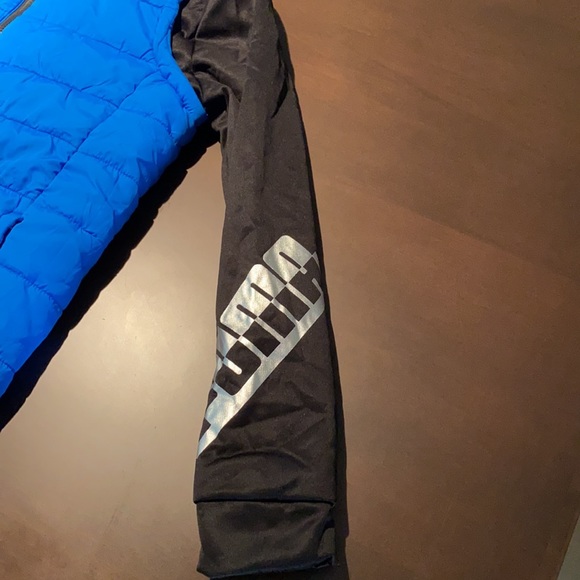 Boys Puma Vest Jacket - Picture 4 of 8